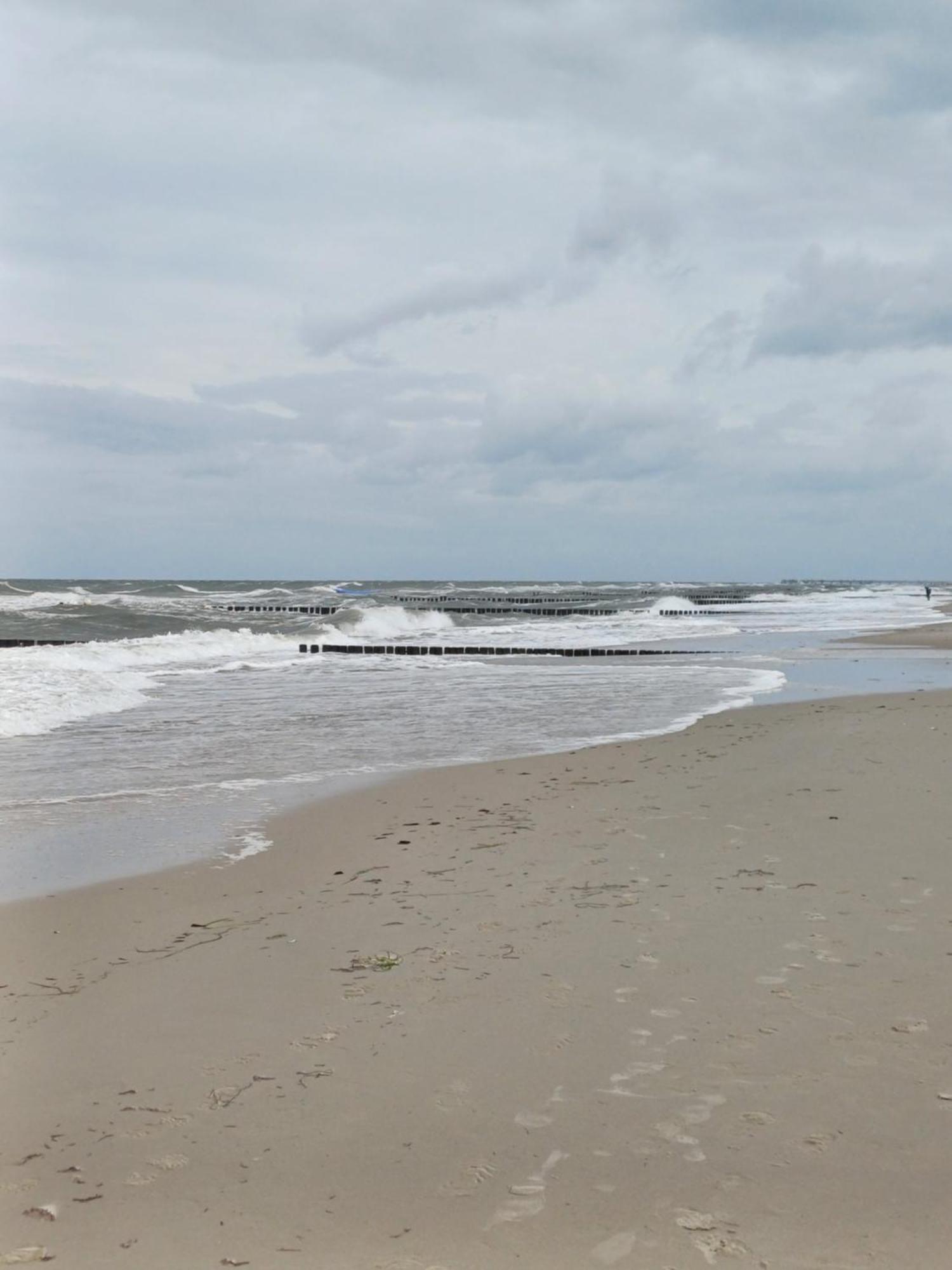 Suite Beach 5 Rooms 2 Bathrooms 1 Kitchen 1 Piano Kuehlungsborn Exterior photo